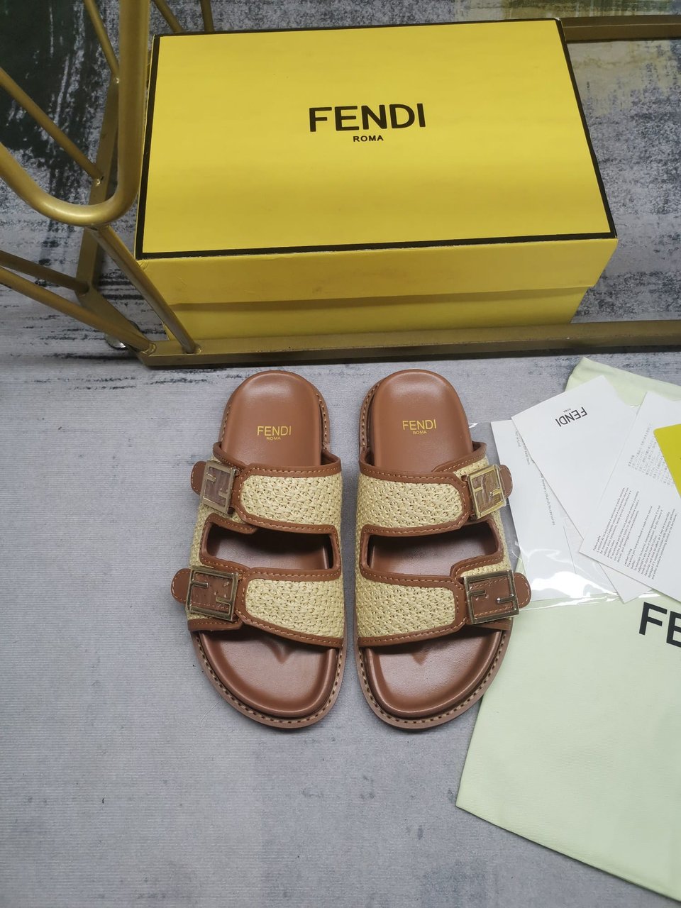 Fendi Feel Leather Sandals Brown 8X8326Ao0Df1Lr0 view 5