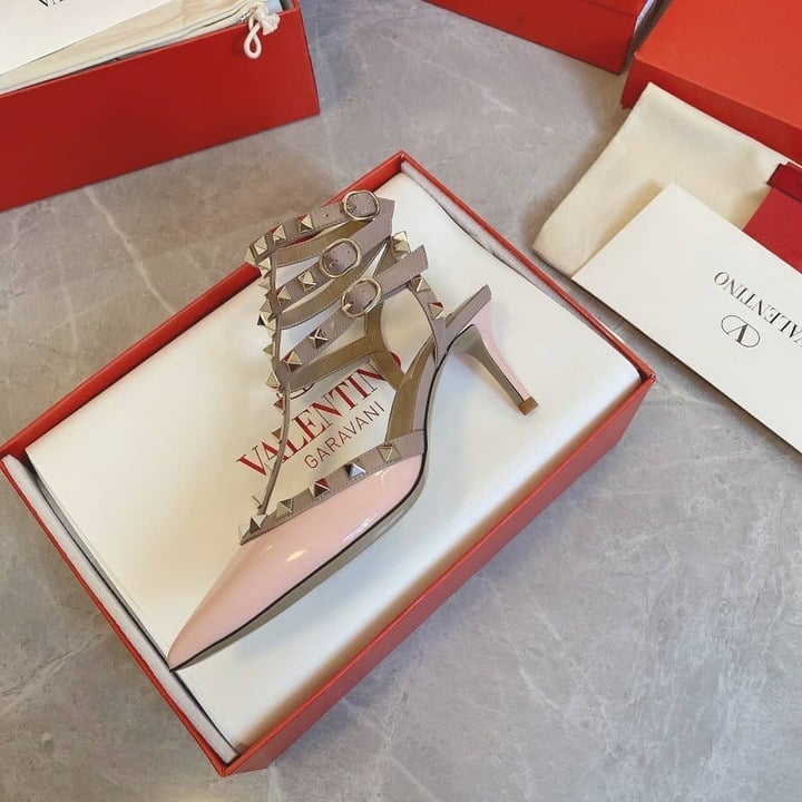 Valentino Garavani Patent Rockstud Caged Pump Pink view 8