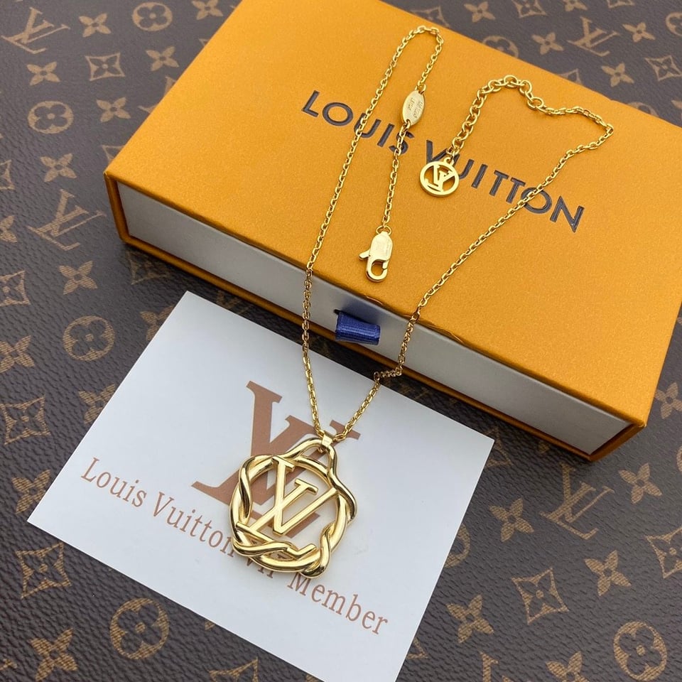 Louis Vuitton Garden Louise Gold Necklace view 2