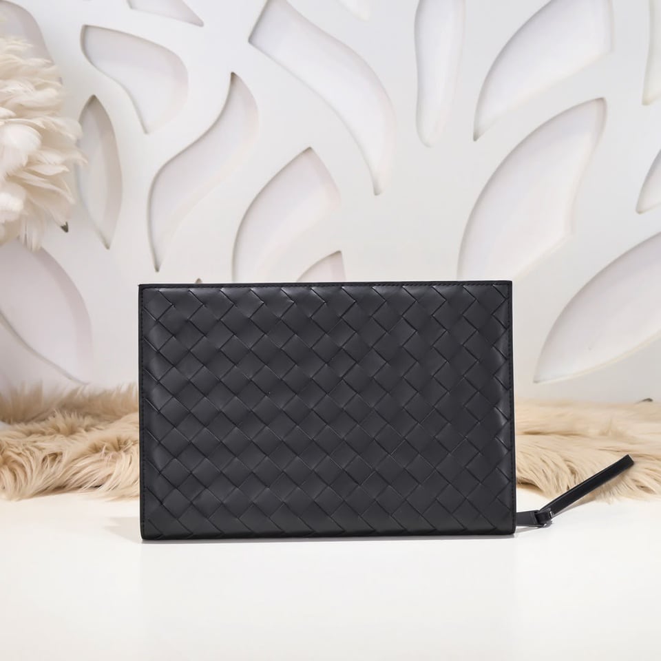 Bottega Veneta Intrecciato Document Case With Wristlet 28cm/11in view 3