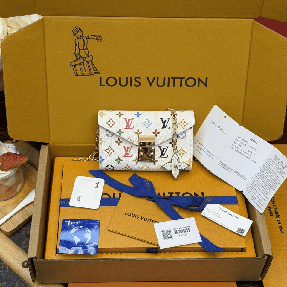 Louis Vuitton LV x TM Pouch Metis M4625Z 13.5cm/5.3in view 11