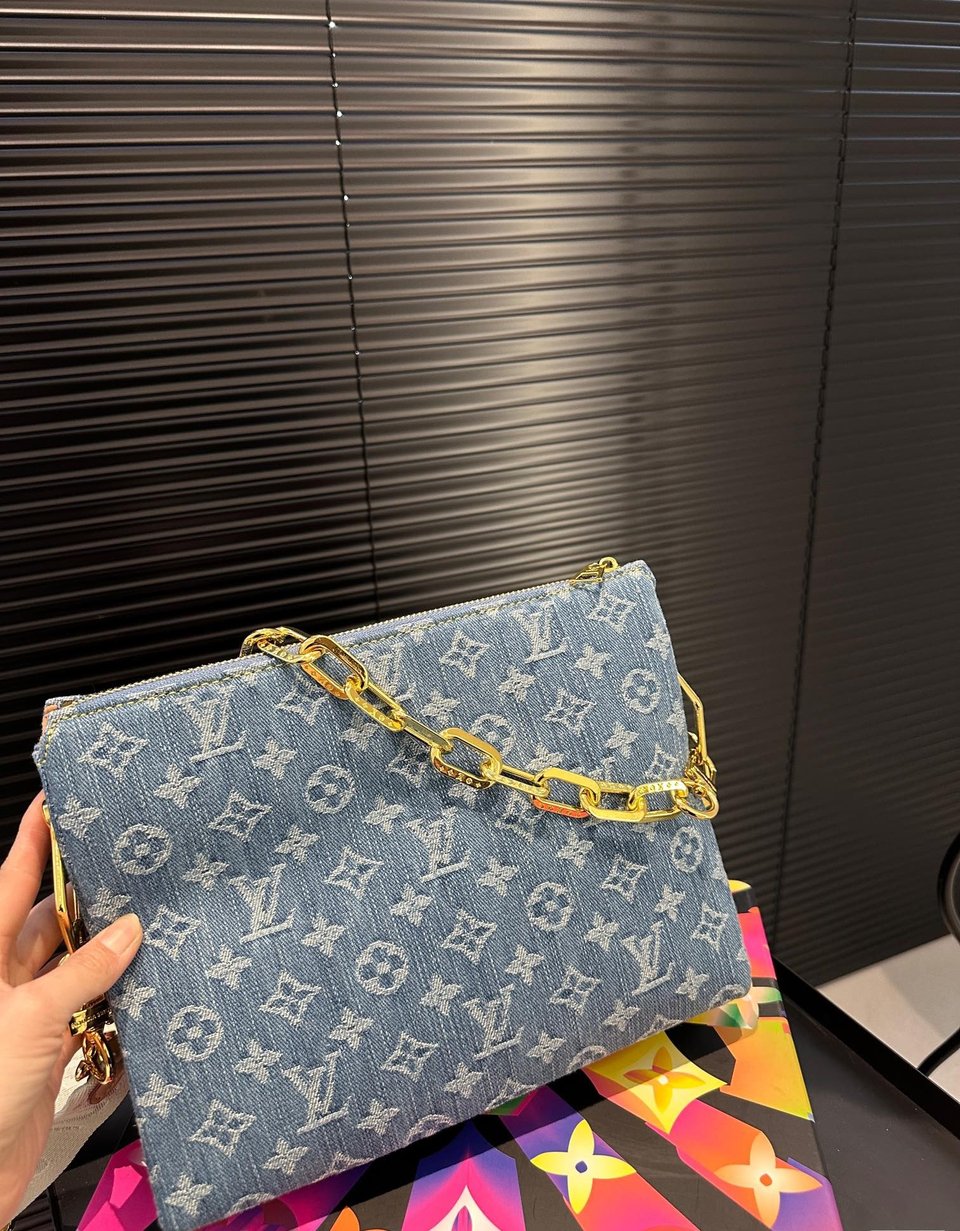 Louis Vuitton Coussin Pm Bag Denim Blue 26Cm M24564 view 4