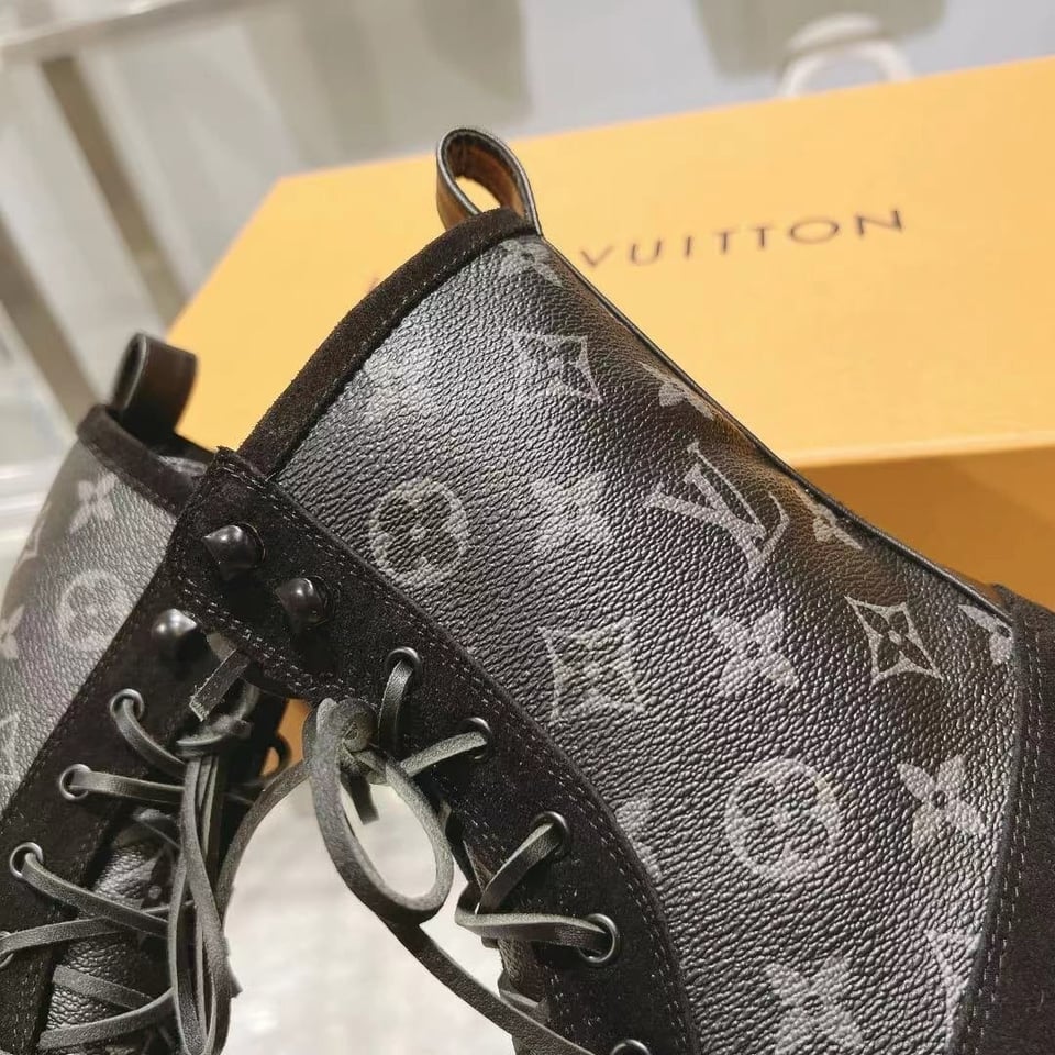 Louis Vuitton Laureate Platform Desert Boot Black view 4