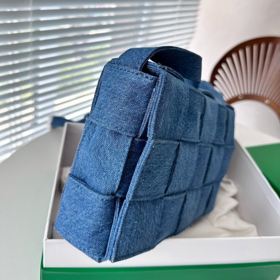 Bottega Veneta Denim Bag Blue 25Cm view 6