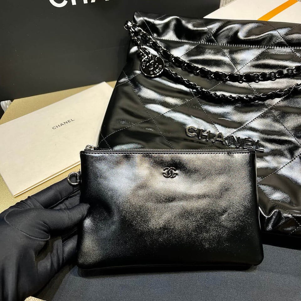 Chanel 22 Small Handbag Shiny Calfskin Black with Black logo view 7