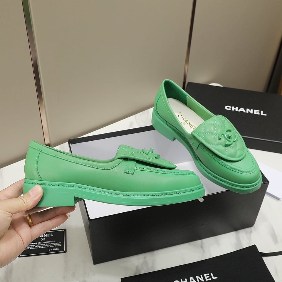 Chanel Cc Nib Turnlock Moccasins Flat Loafers Green view 6