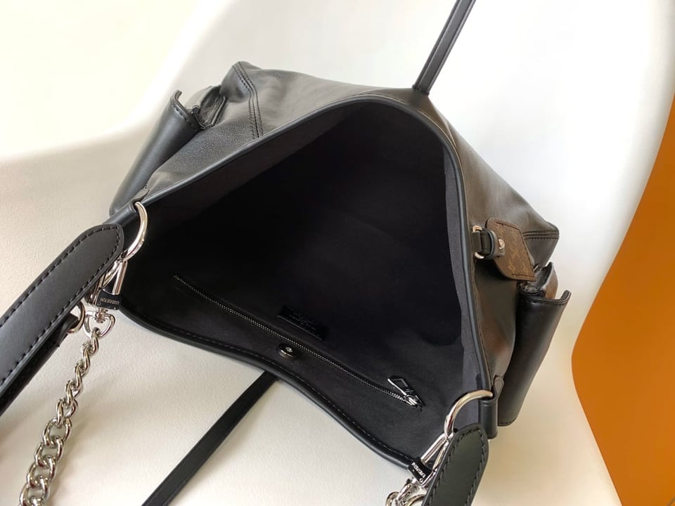Louis Vuitton Carryall Cargo Pm H33 – Women – Handbags view 8