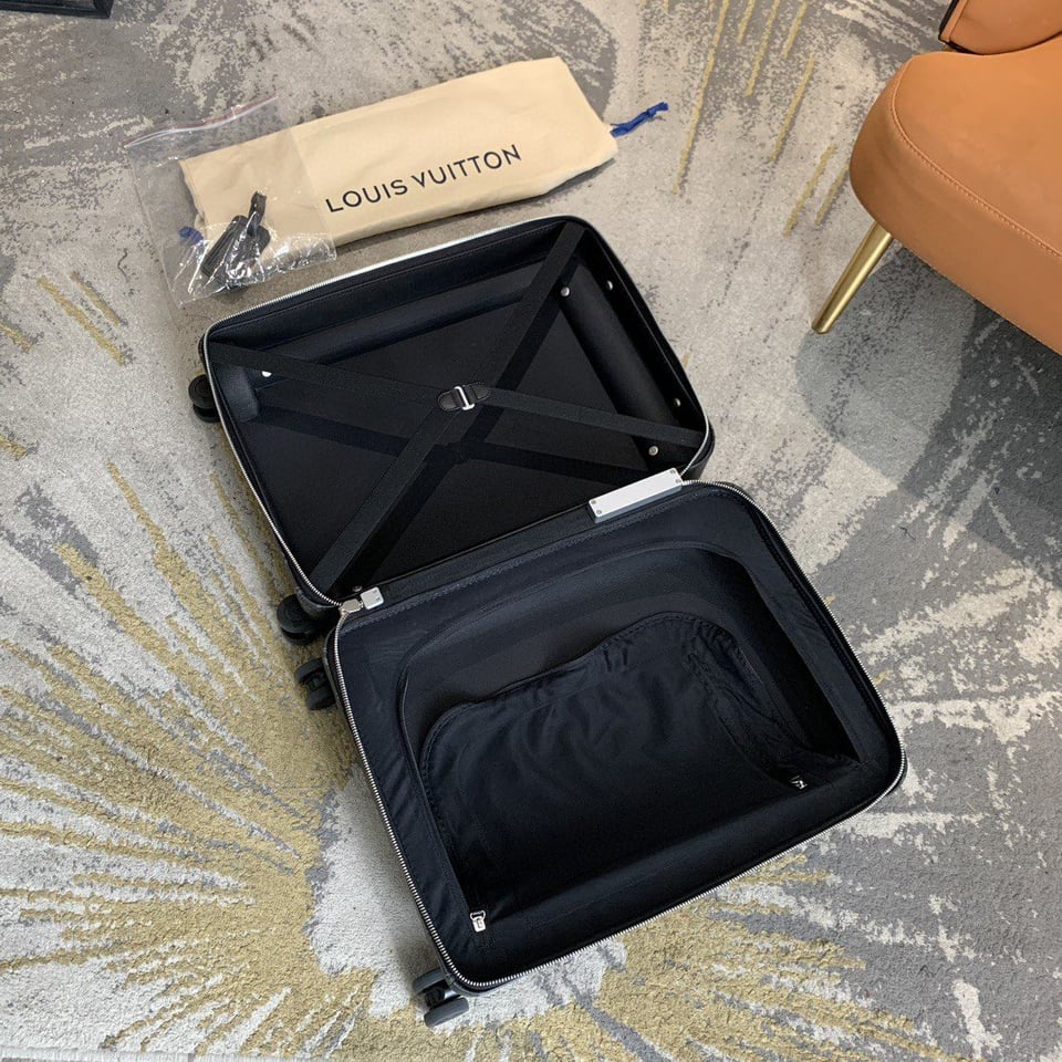 Louis Vuitton Horizon 55cm Epi Suitcase Black M23235 Unisex view 13