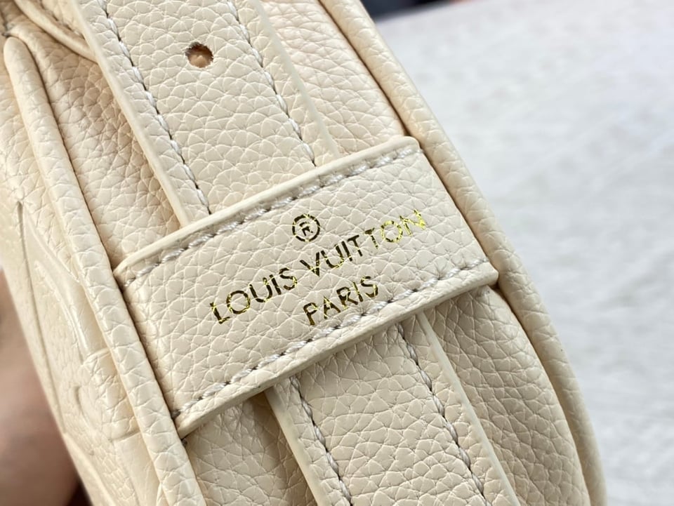 Louis Vuitton Mini Moon White 20Cm M82519 view 5
