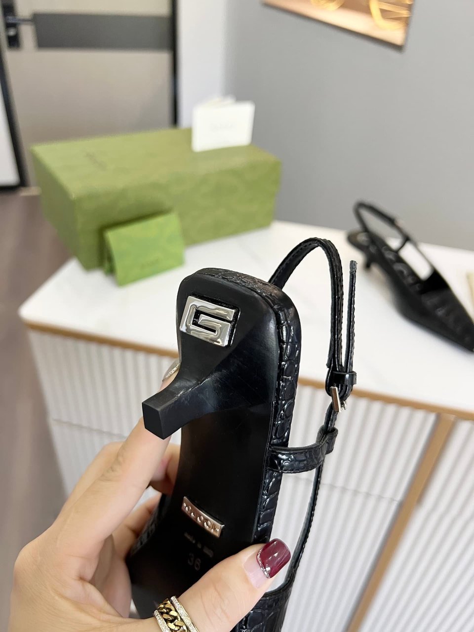 Gucci Women?S Crocodile Print Pump Black 674666 Ukq00 1000 view 9