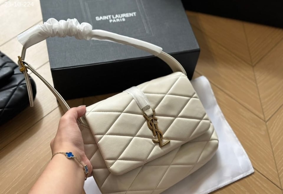 Saint Laurent Le 57 Quilted Leather Shoulder Bag White 27Cm view 5