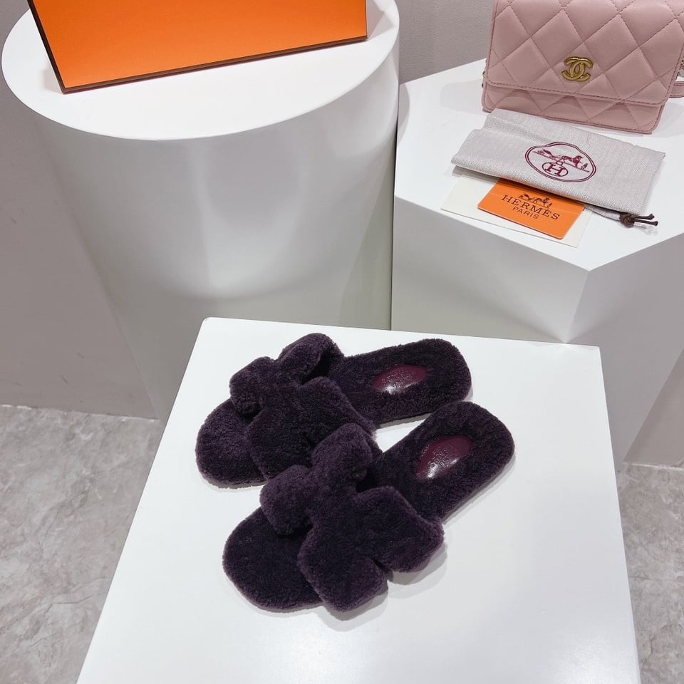 Hermes Oran Sandal Dark Purple H231288Z Vl350 view 4
