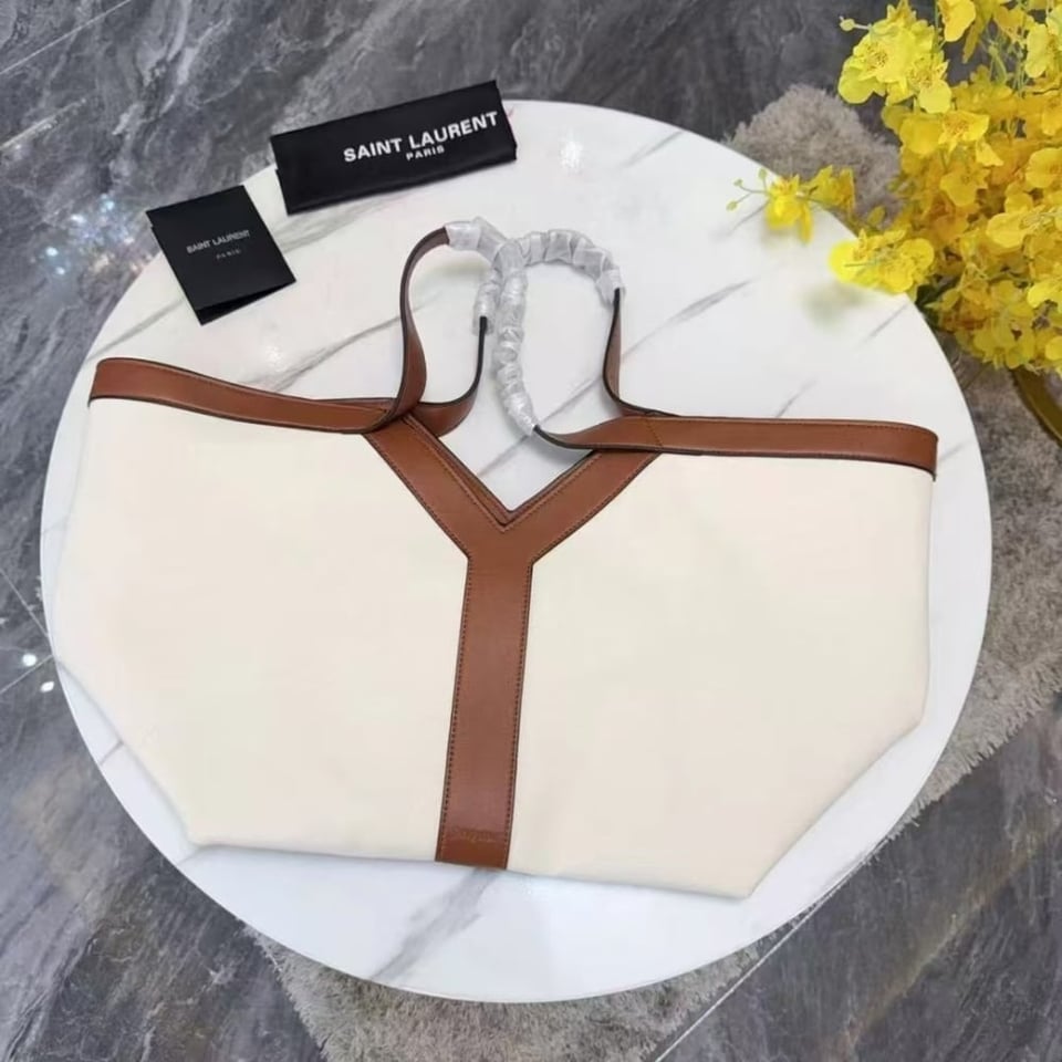 Saint Laurent Y Tote In Leather Bag White view 4