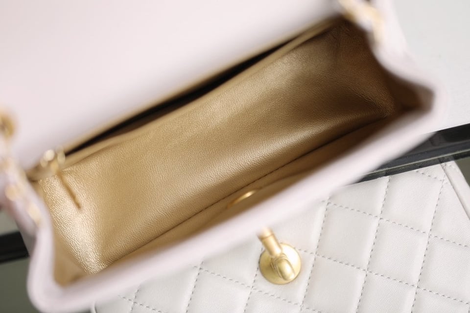 Chanel Quilted Mini Flap Bag Cream 18Cm/7in view 8