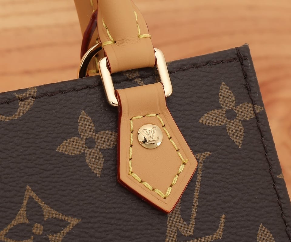 Louis Vuitton OnTheGo Tote Mini 17cm/6.7in Monogram Canvas Brown M81266 – Women view 7