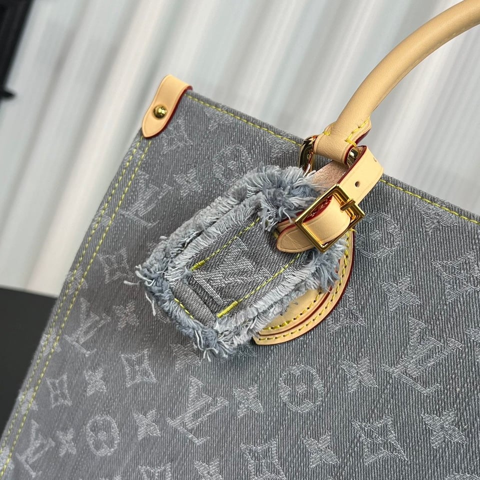 Louis Vuitton OnTheGo MM Bag Washed Grey M13189 32cm/ 12.6in view 12