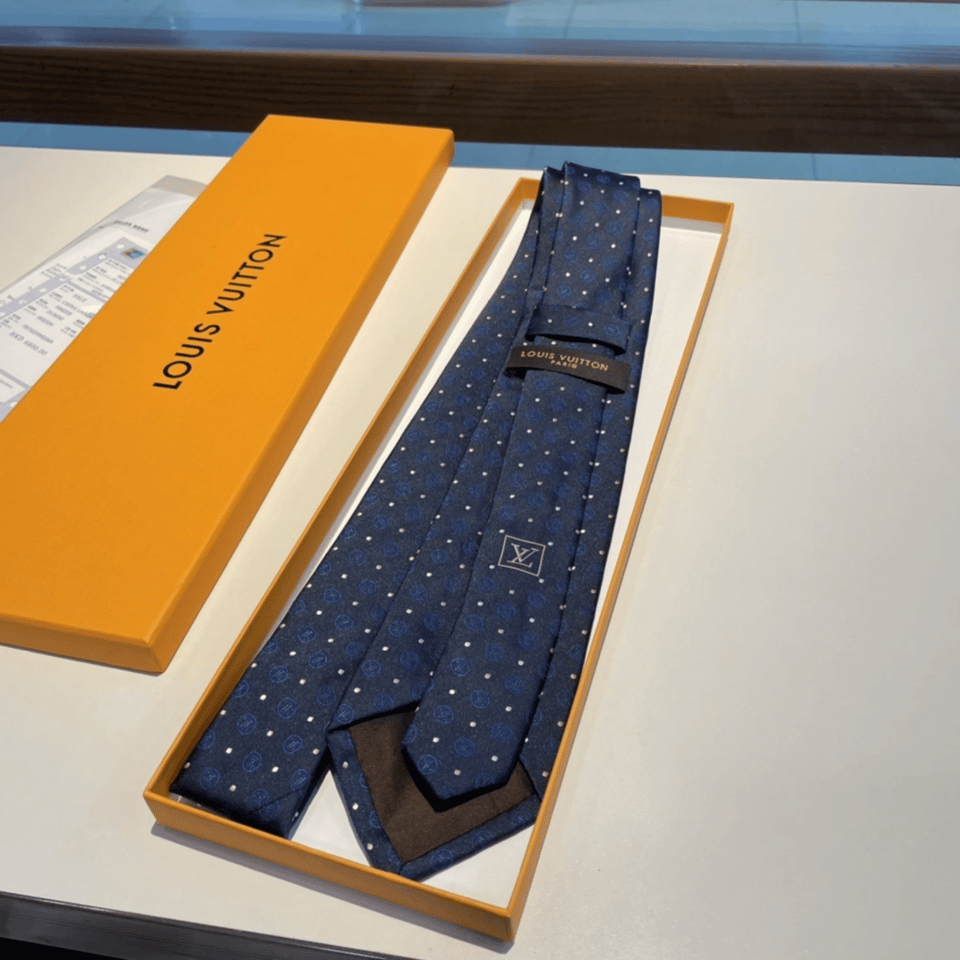 Louis Vuitton Navy Polka Monogram Silk Tie For Men view 7