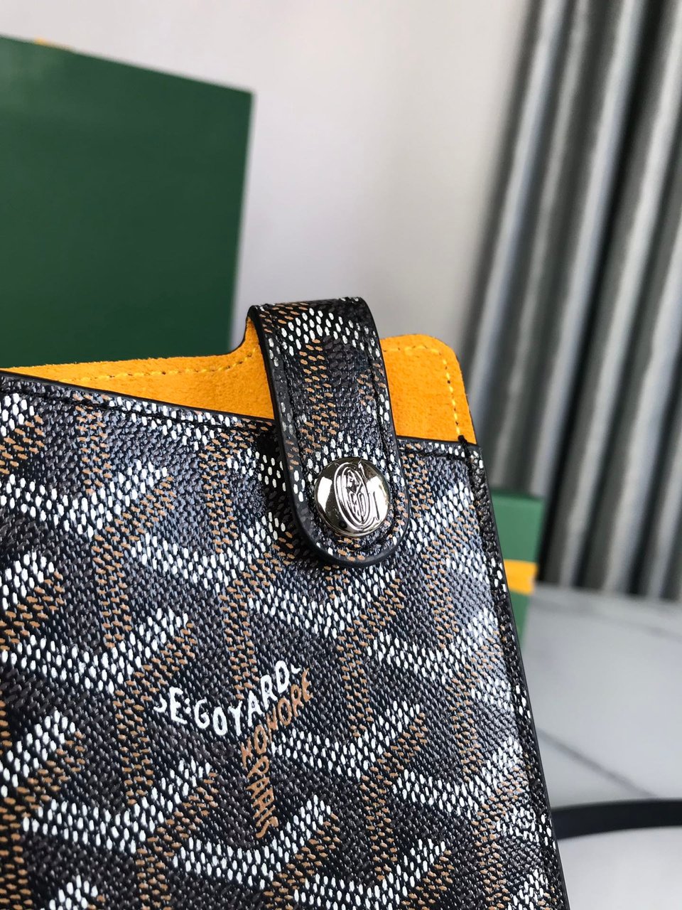 Goyard Montmartre Gm Case 18 Cm Black Goyardine Canvas view 7