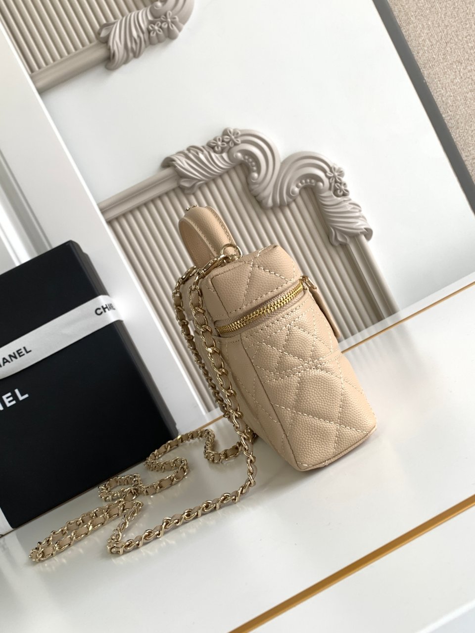 Chanel 25C Vanity Case Beige 20cm view 11