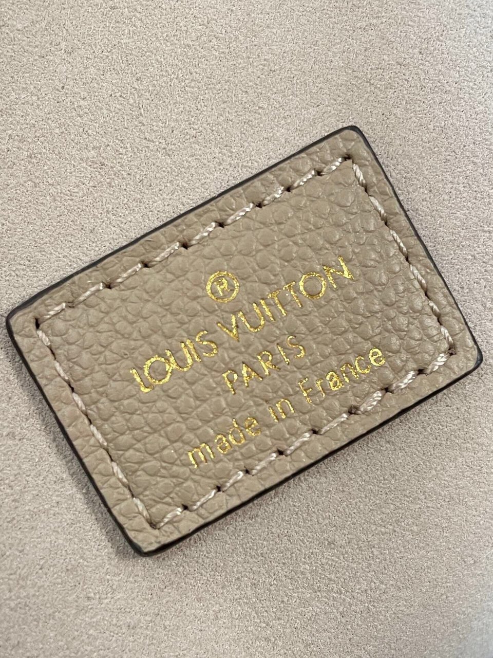 Louis Vuitton Néonoé Mm Bicolor Monogram Empreinte Leather – Women – Handbags Dove/Cream 26cm/ 10.2in view 17