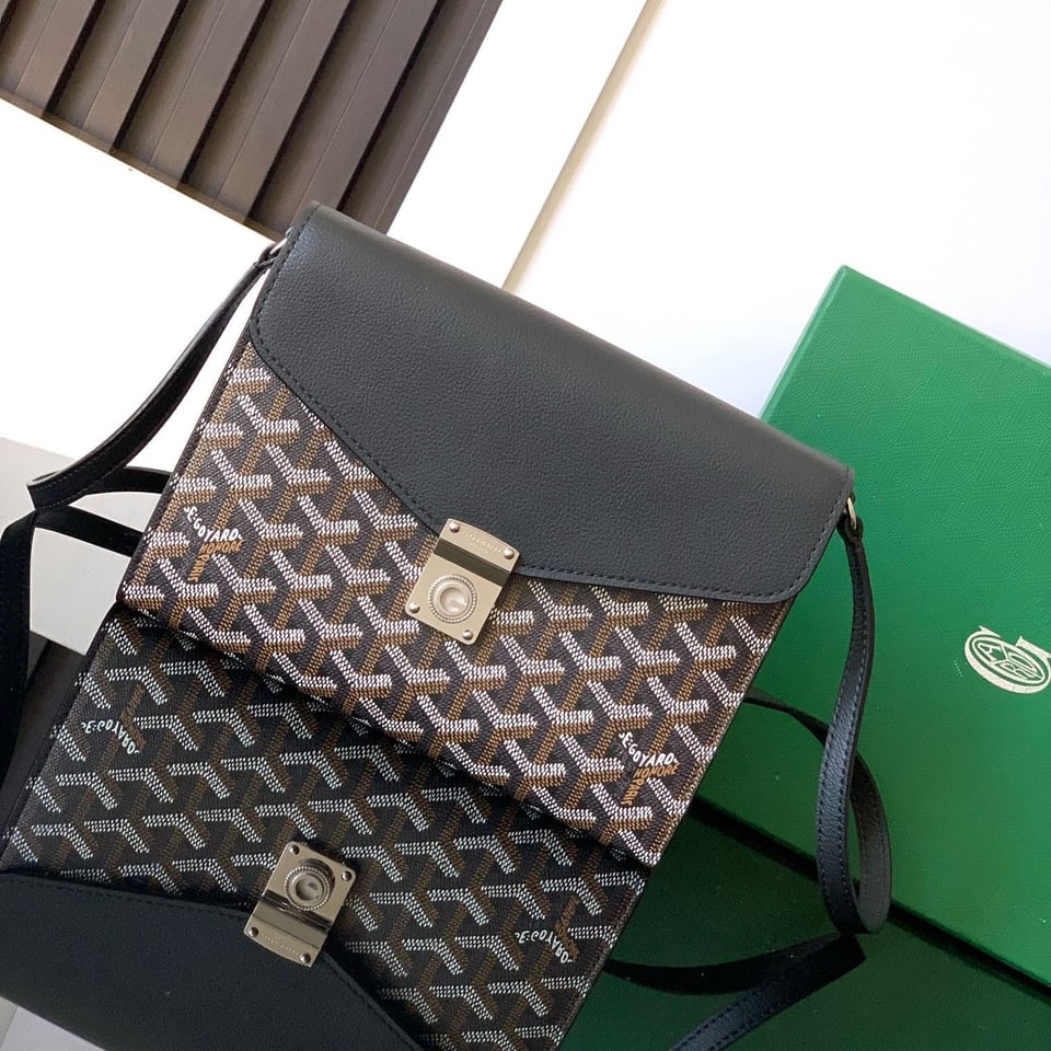 Goyard Chypre Wallet-Pouch 21 Cm Black Goyardine Canvas And Calfskin view 11