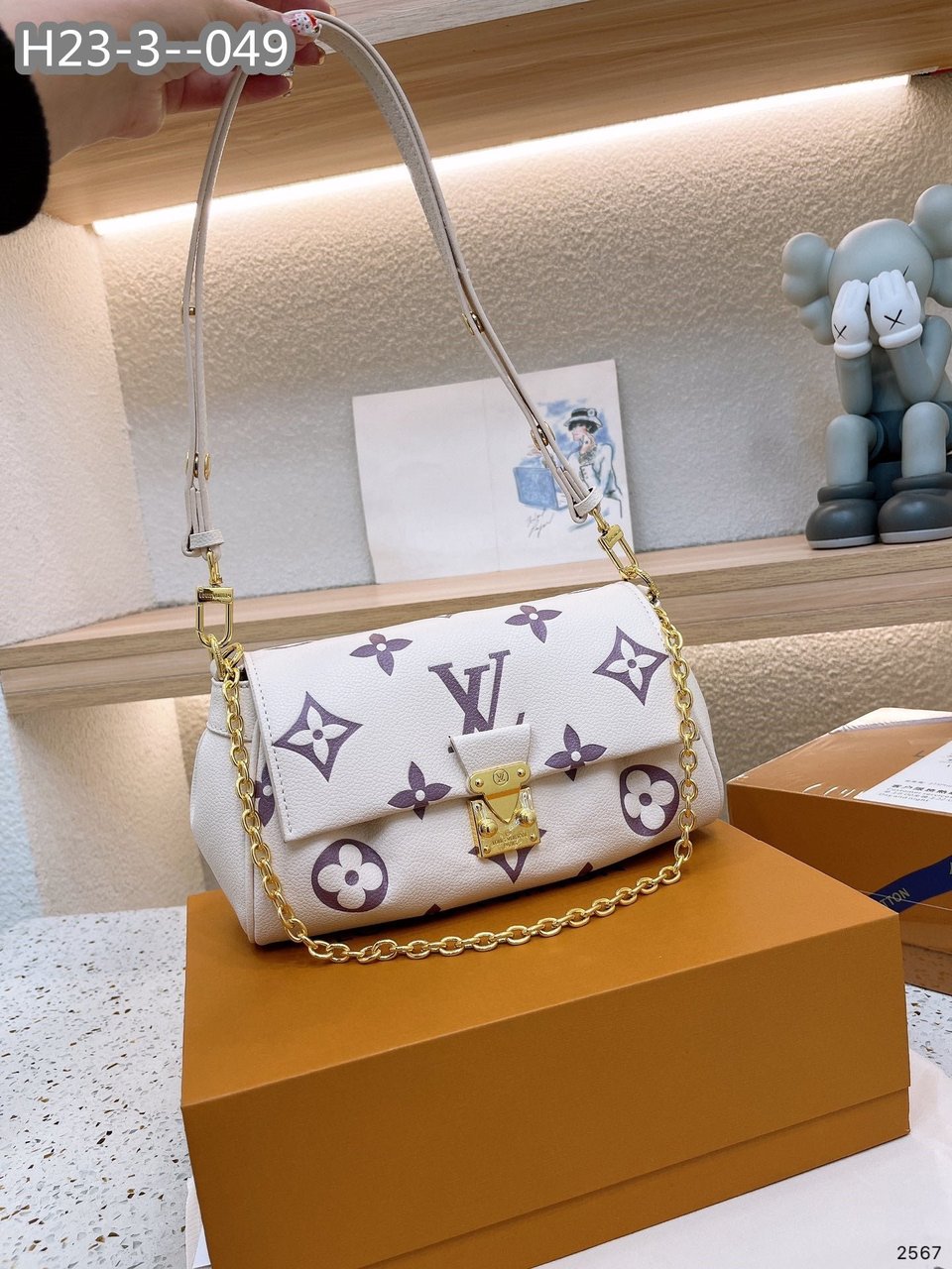 Louis Vuitton Favorite 24Cm White And Purple M45836 view 3