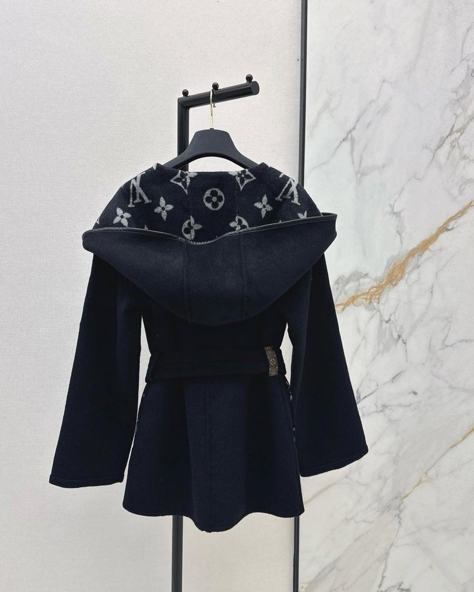 Louis Vuitton Black Coat Clothes view 7