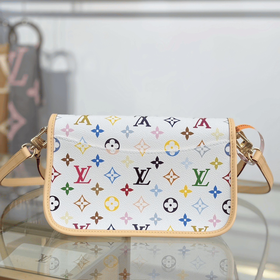 Louis Vuitton Diane LV x TM M27866 24cm/9.4in view 5