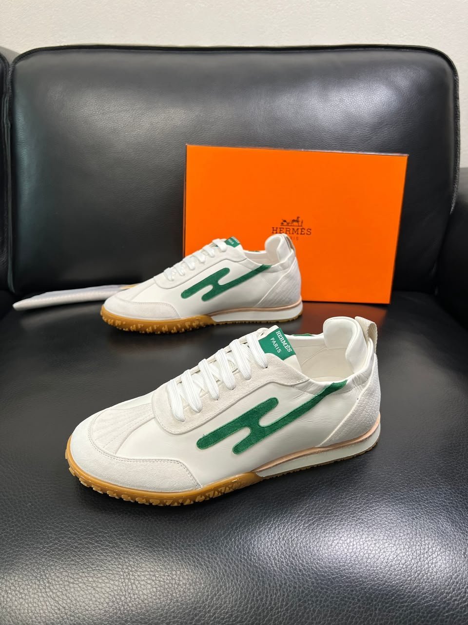 Hermes Sneakers White / Jungle Green Color Goatskin H242924ZHJM390 view 11
