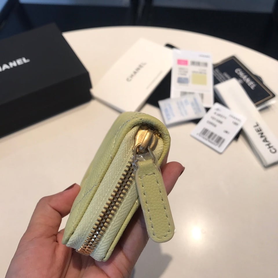 Chanel Zipped Coin Basic Purse 11 Light Yellow Calfskin Gold Icon view 10