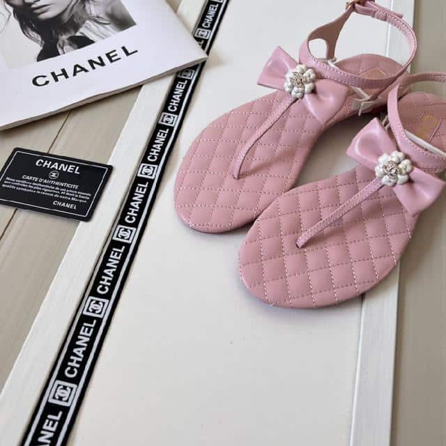 Chanel Pink Quilted Leather With White Camellia Cc Logo Bow Thong Sandals view 6