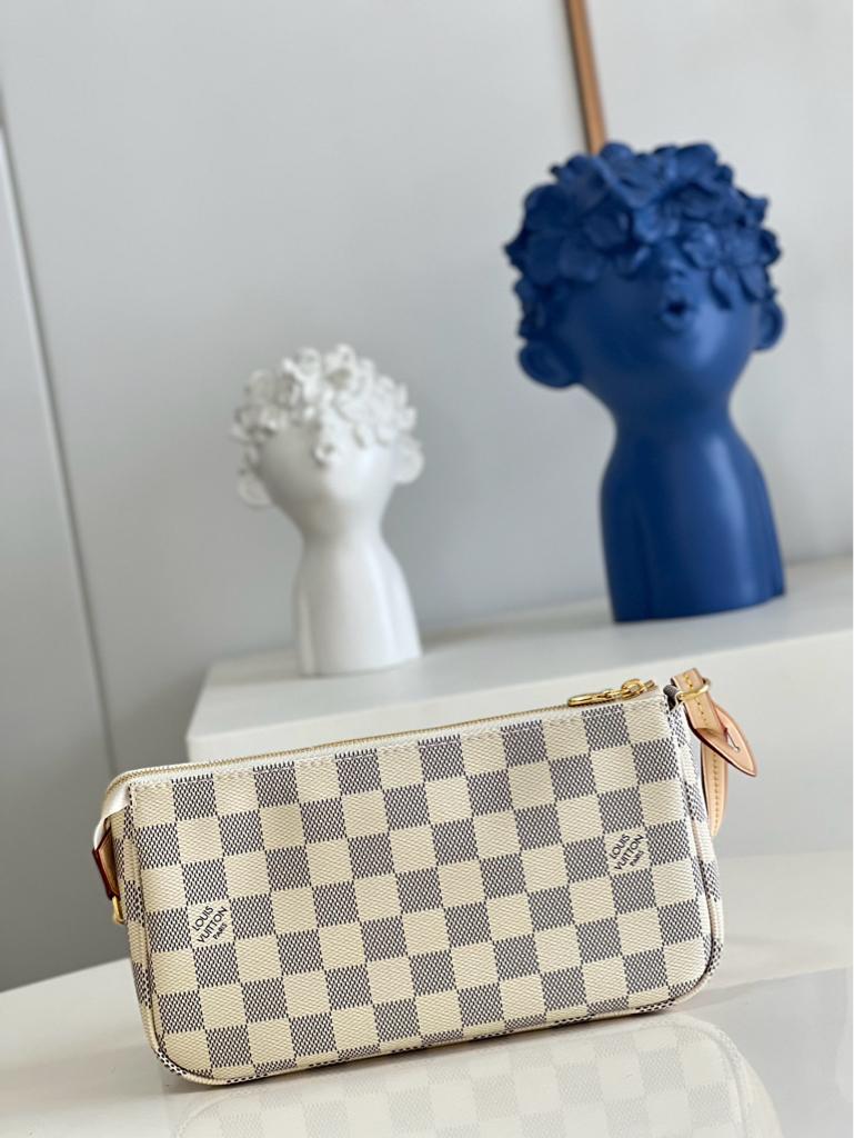 Louis Vuitton Pochette Accessory Bags 22cm N40915 view 2