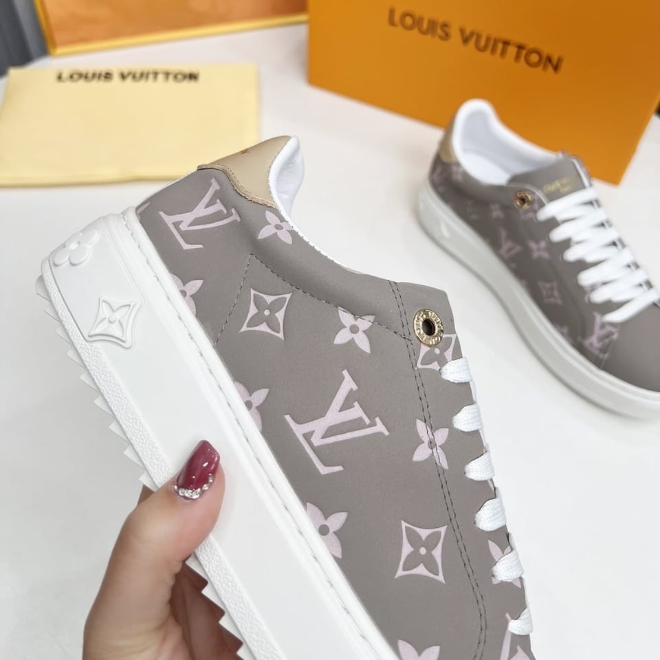 Louis Vuitton Time Out Sneaker Grey 1Aguvw view 6