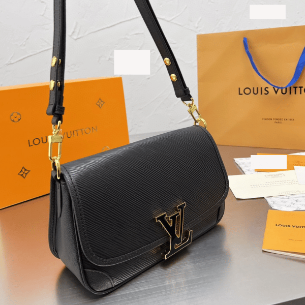 Louis Vuitton Buci Black And Gold 24Cm M59459 view 4