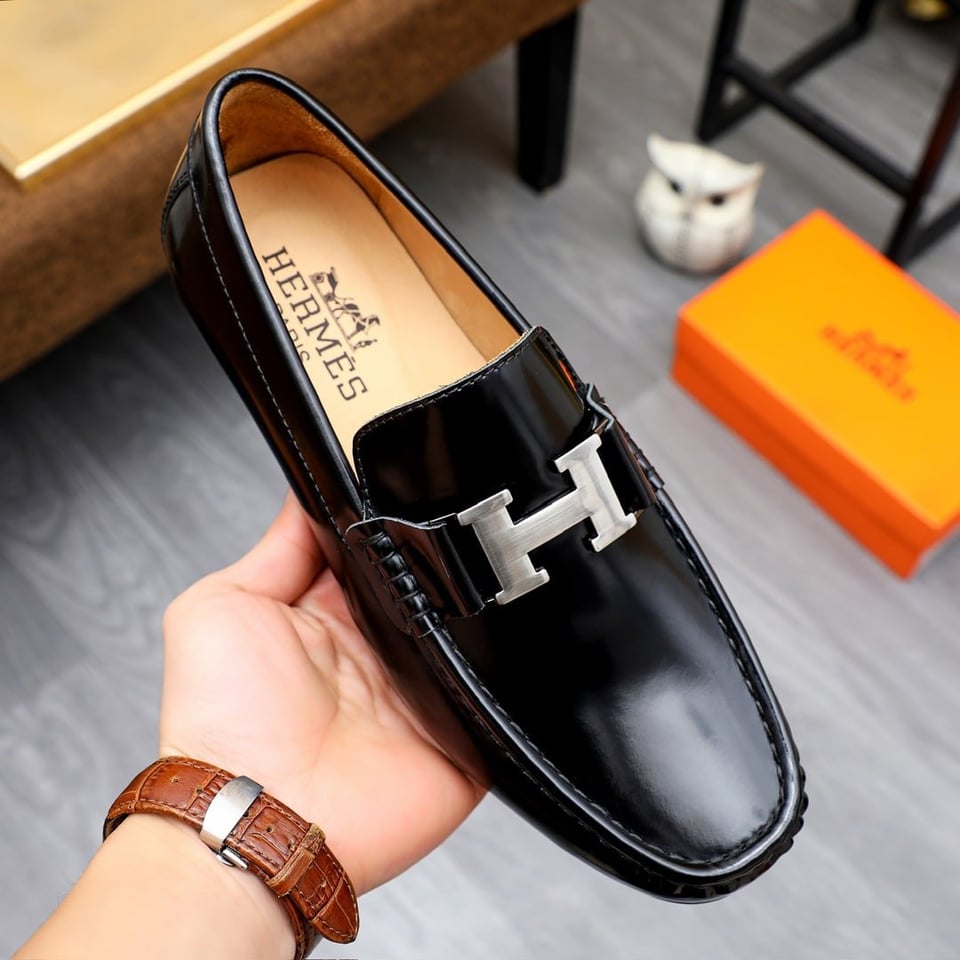 Hermes Men’S Loafer Moccasin Polish Leather With H Silver In Black view 4