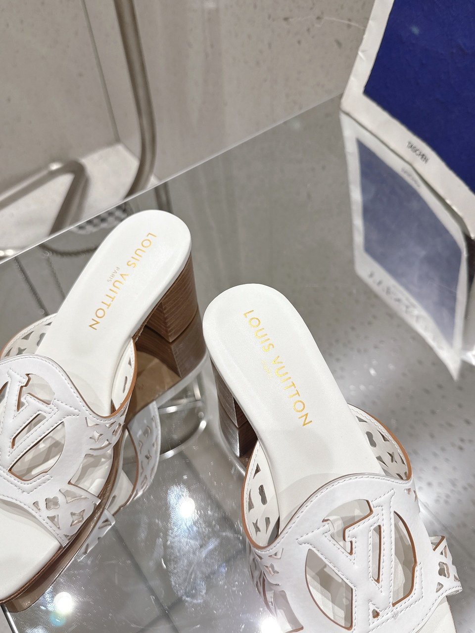 Louis Vuitton LV Isola Flat Mule White Women – 5.5cm Heel / 2.17in view 11