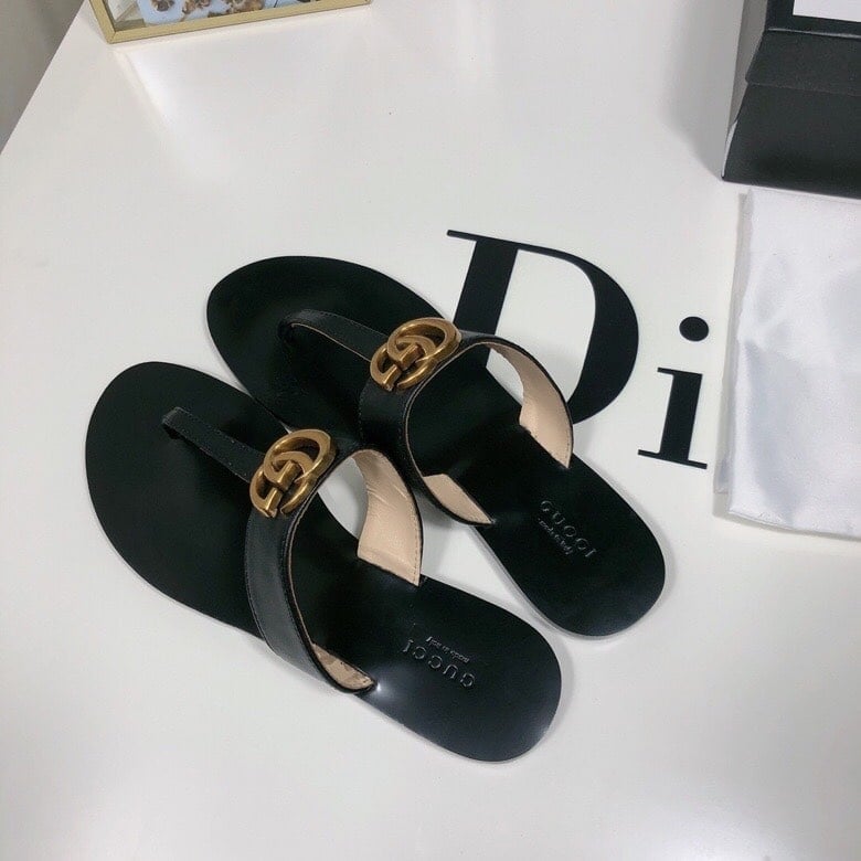 Gucci Double G Thong Leather Black ?497444 A3N00 1000 view 3
