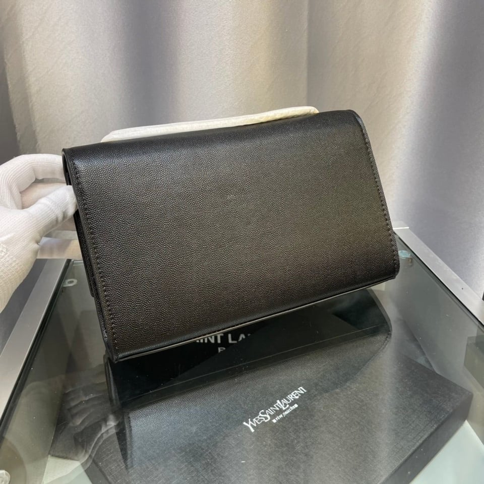 Saint Laurent Kate Medium Chain Bag With Tassel In Grain De Poudre Embossed Leather view 6