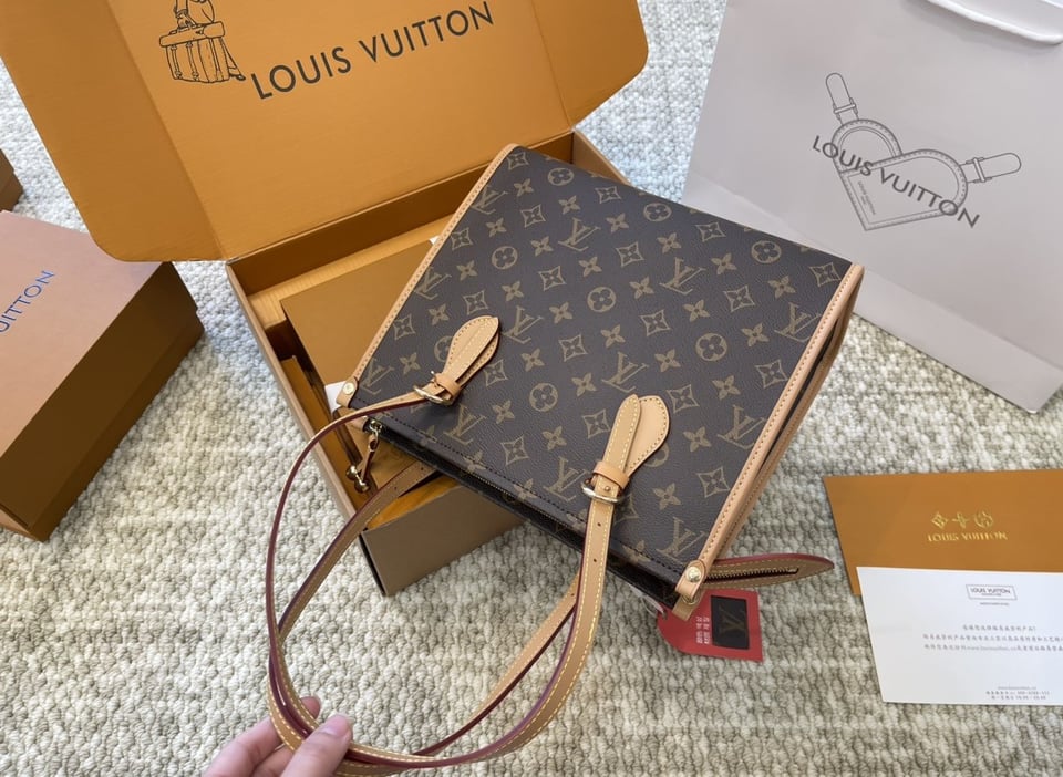 Louis Vuitton Popincourt Hart Tote Handbag Monogram Canvas 27.5Cm M40007 view 3