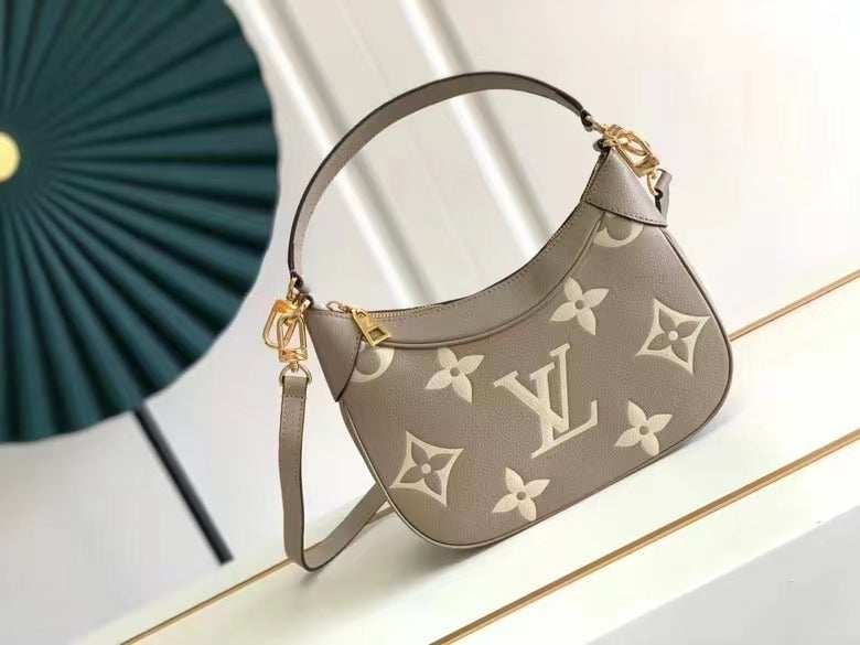 Louis Vuitton Bagatelle 22Cm Tourterelle Gray view 3