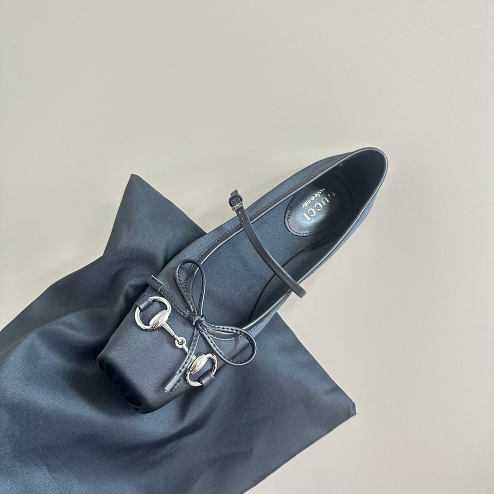 Gucci Women’S Horsebit Ballet Flat Satin Black view 8