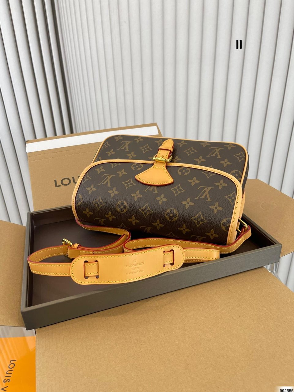 Louis Vuitton Monogram Canvas Sologne 26Cm Brown view 7