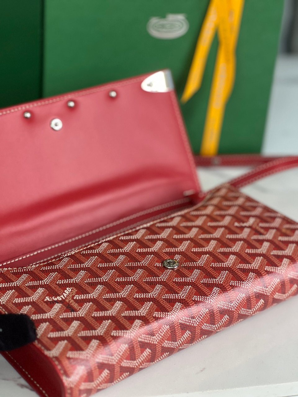 Goyard Monte-Carlo Pm Clutch 25 Cm Classic Red Goyardine Canvas view 3