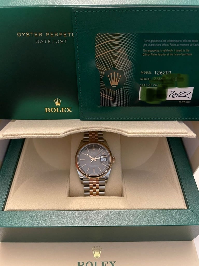 Rolex Datejust 36 mm Chocolate Dial 126201 view 4
