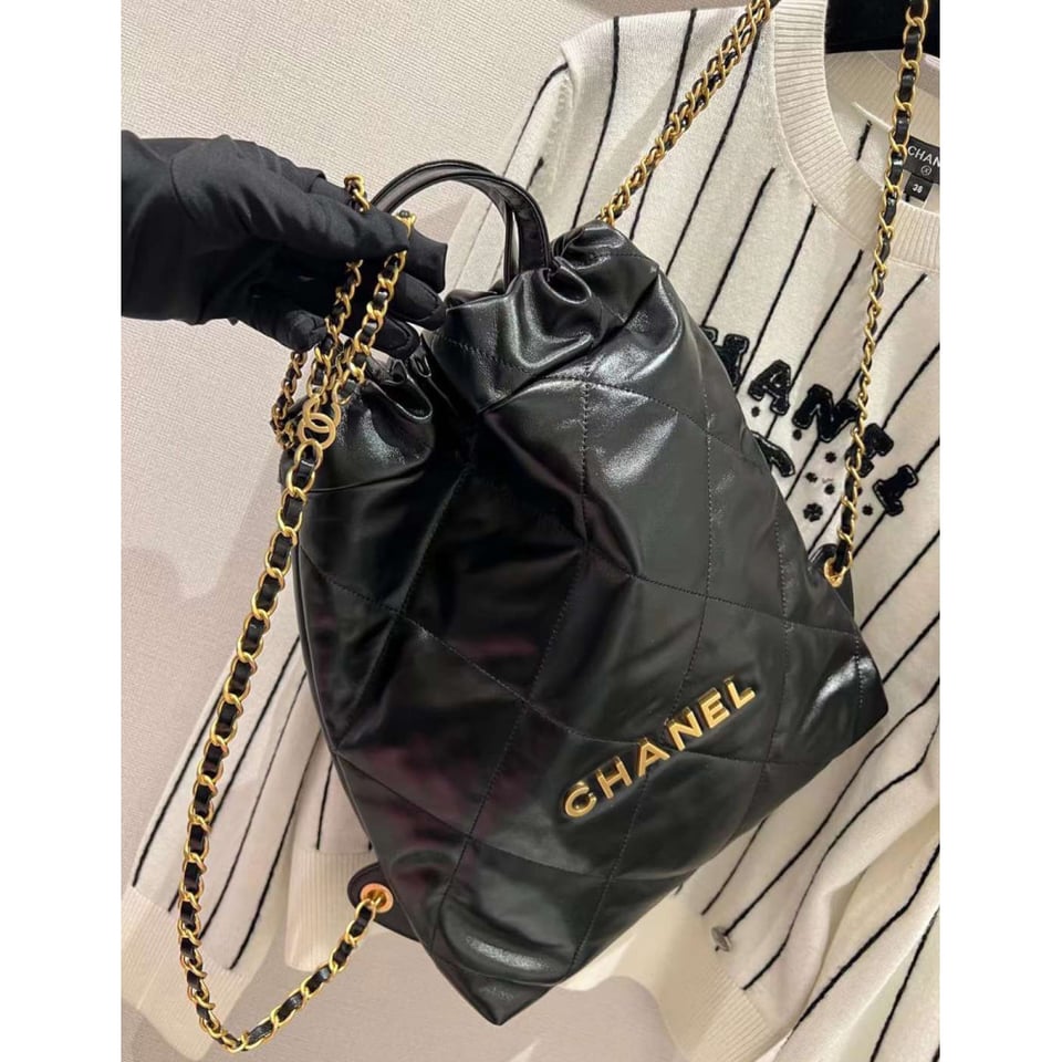 Chanel 22 Backpack in Black Shiny Calfskin 34cm view 10