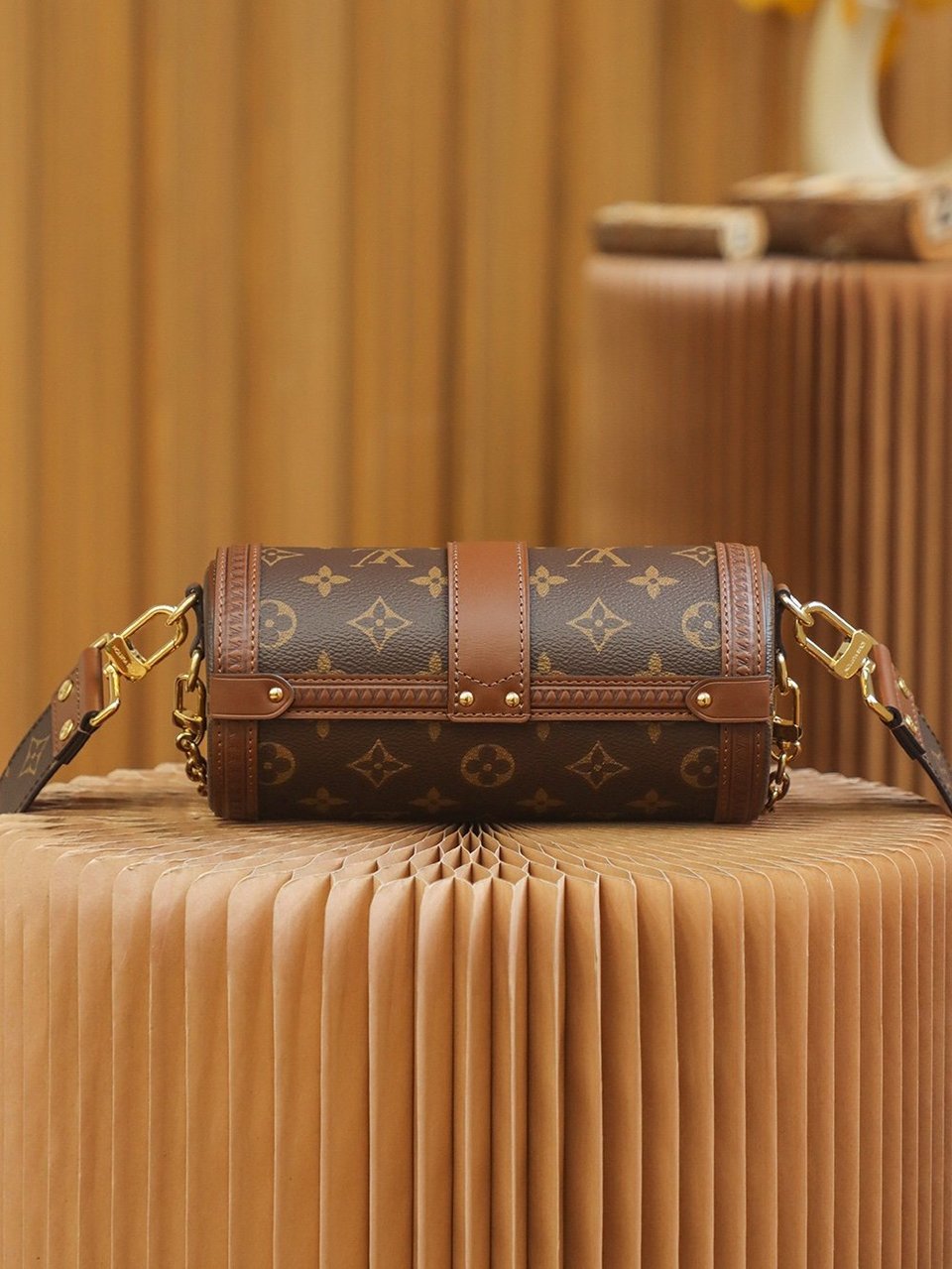 Louis Vuitton Papillon Trunk Monogram M57835 view 13