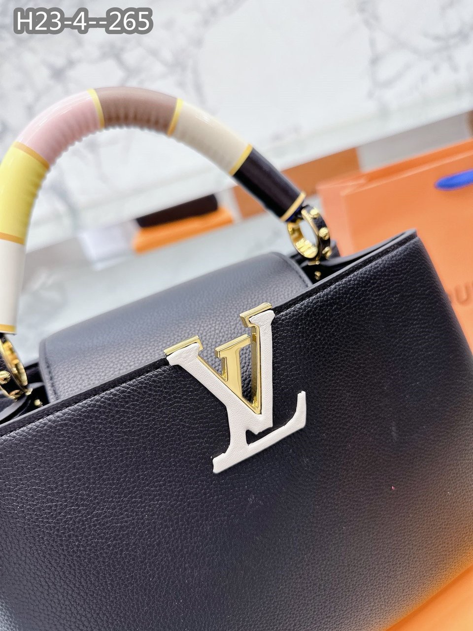 Louis Vuitton Capucines Black 27Cm M21920 view 8