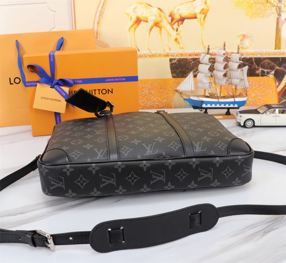 Louis Vuitton Porte Documents Voyage Pm Briefcase Black 40Cm M46457 view 8