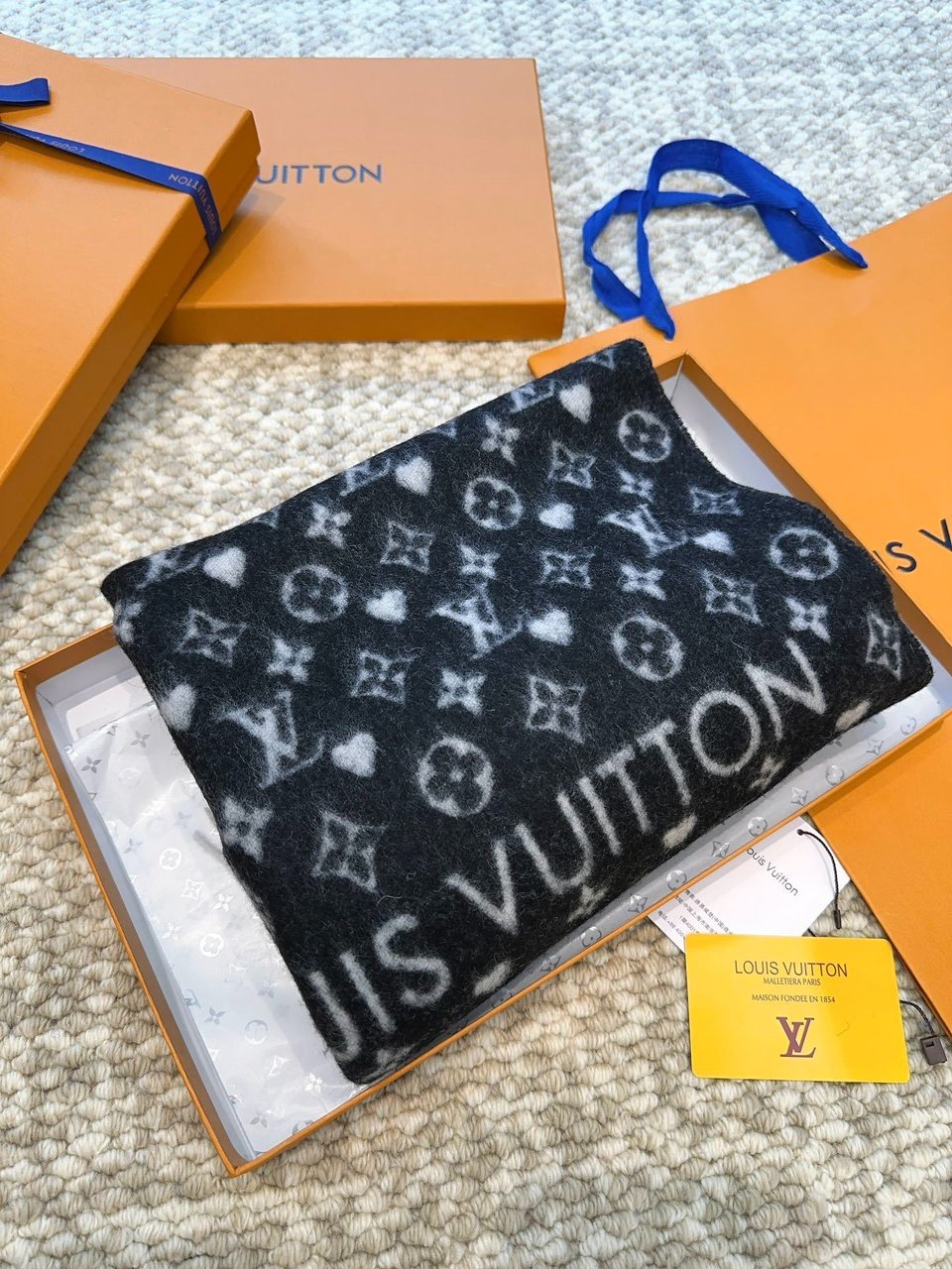 Louis Vuitton Classic Monogram Scarf For Women 200cm view 7