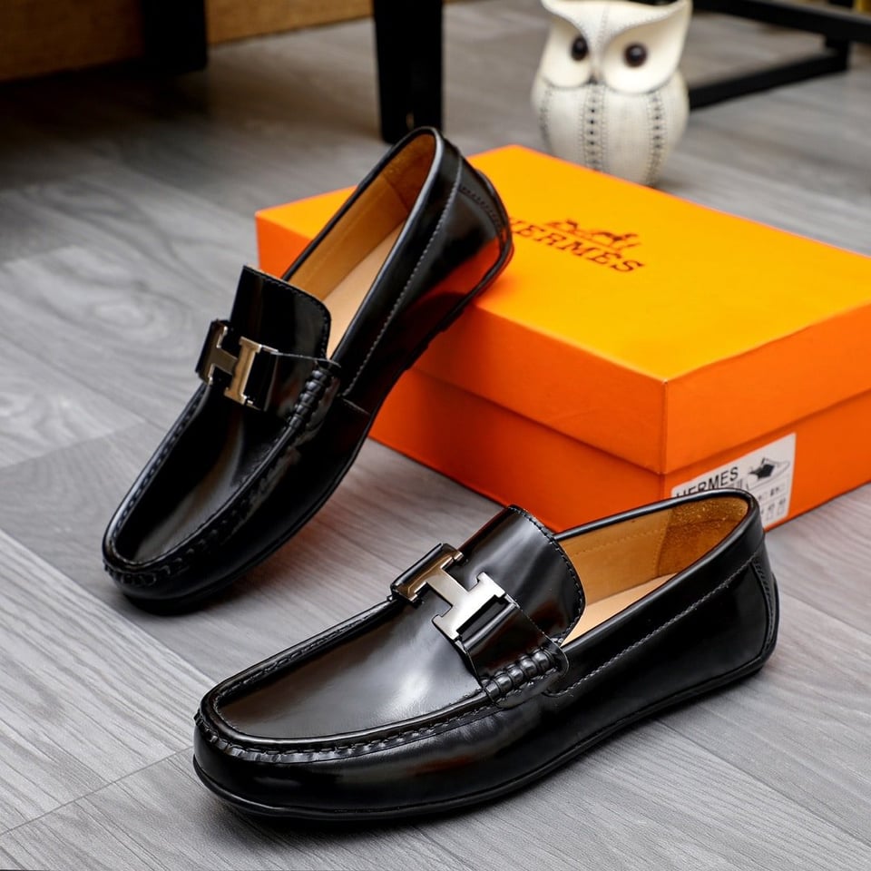 Hermes Men’S Loafer Moccasin Polish Leather With H Silver In Black view 5